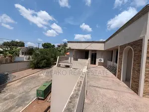 8bdrm House in Tantra Hills for rent