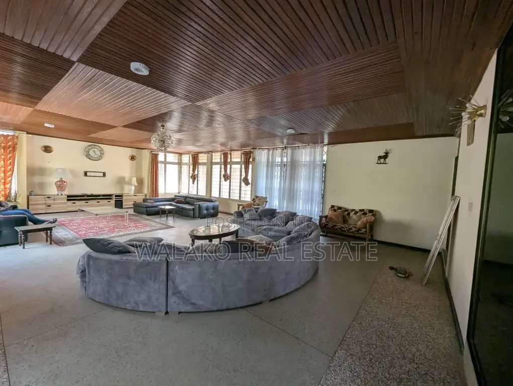 8bdrm House in Tantra Hills for rent