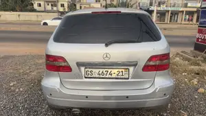 Mercedes-Benz C200 2010 Gray