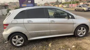 Mercedes-Benz C200 2010 Gray