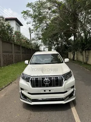 Toyota Land Cruiser Prado 4.0 Petrol GX-R 2017 White
