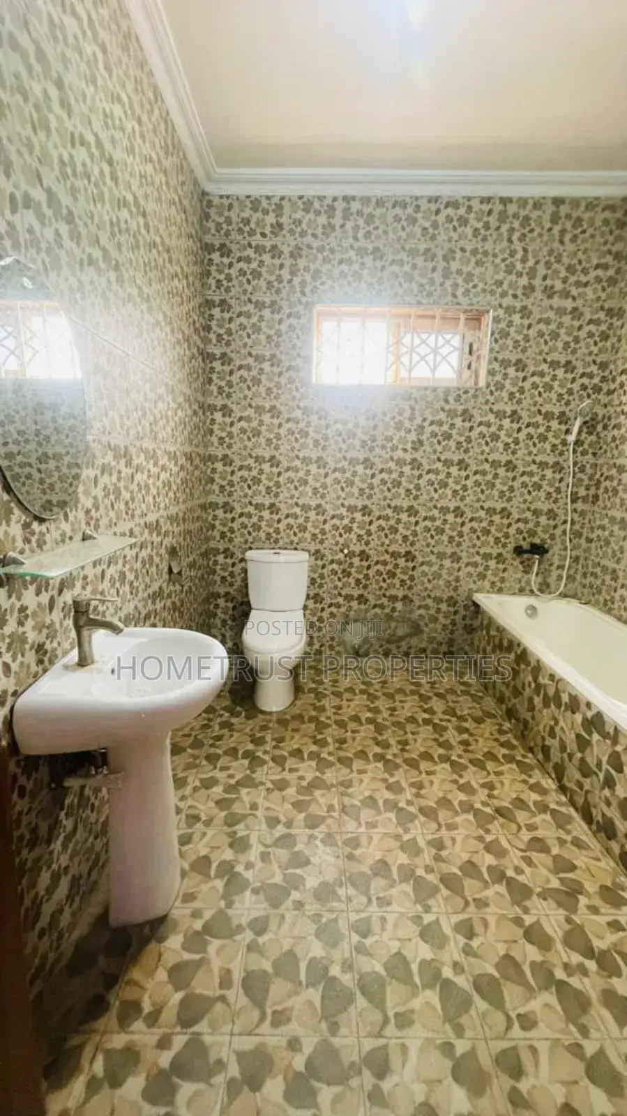 5bdrm House in Hometrust Properties, Oyarifa for rent