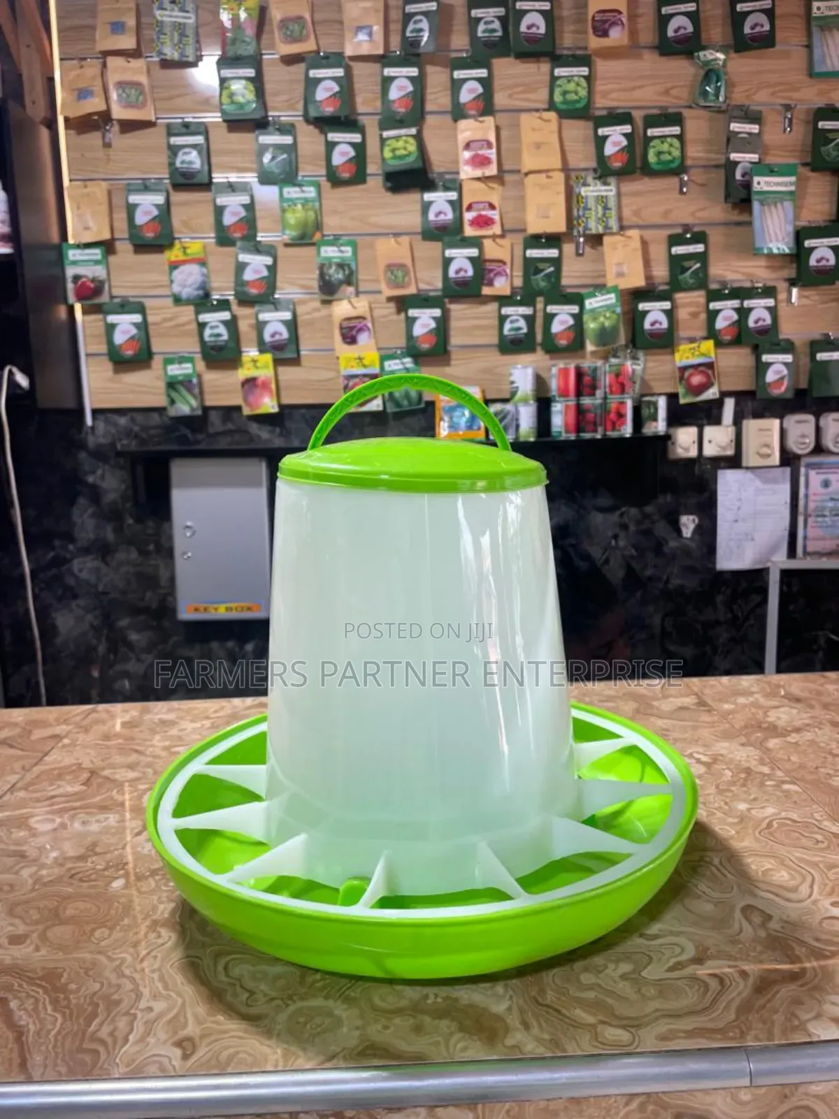6kg Poultry Feeder