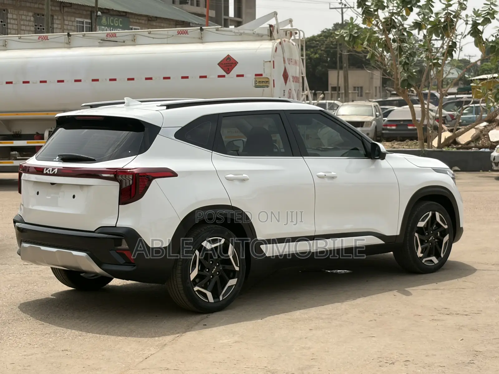 Kia Seltos S AWD 2026 White