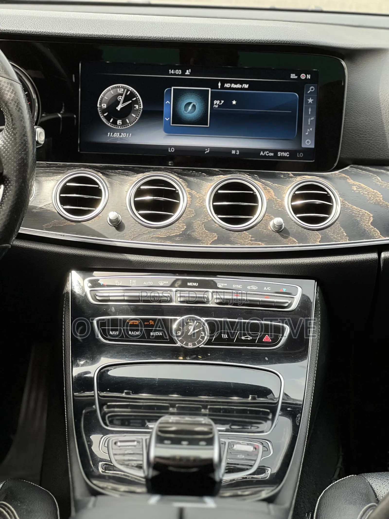Mercedes-Benz E300 4Matic AWD Sedan (2.0L 4cyl 9A) 2017 Gray