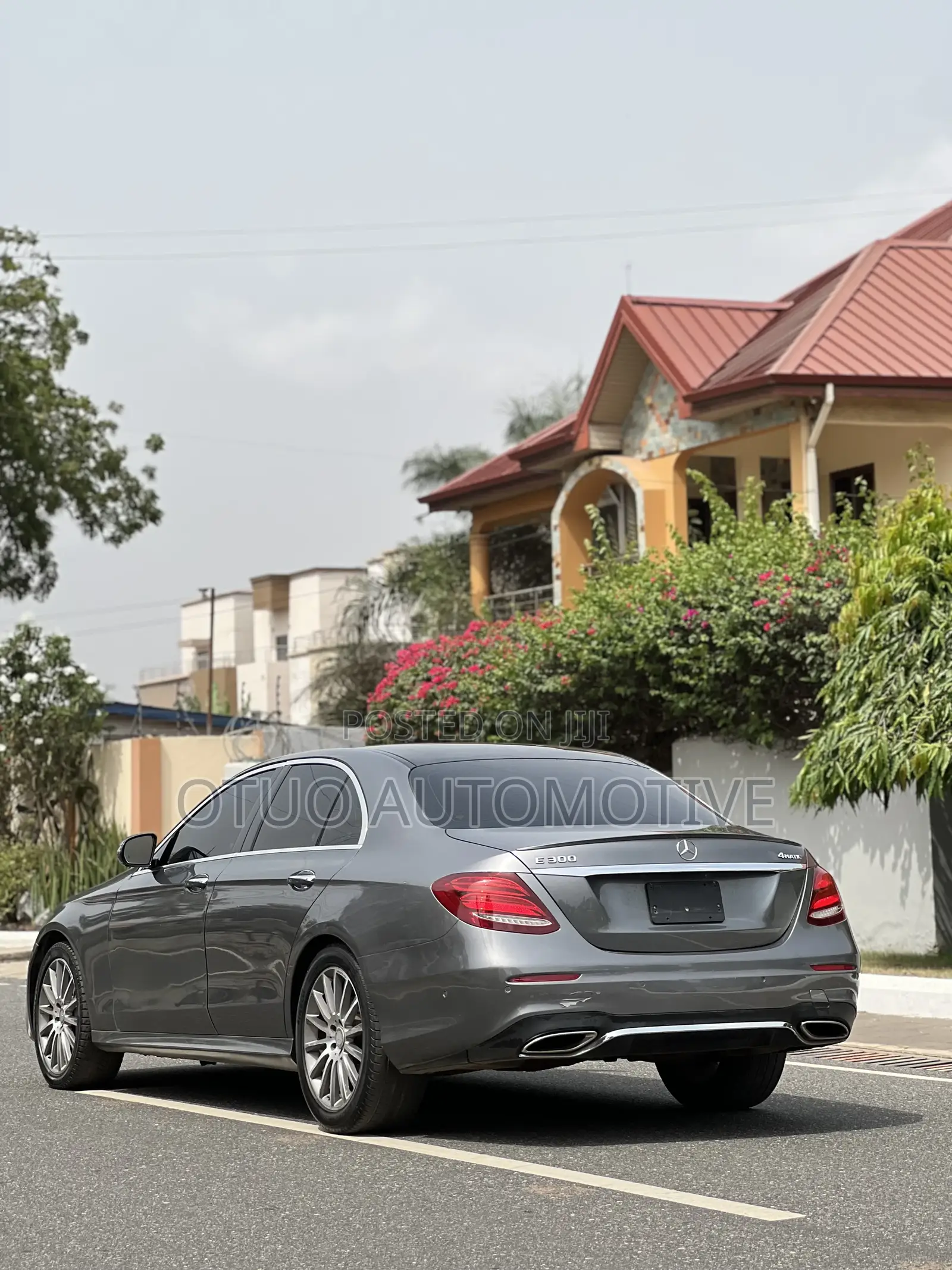 Mercedes-Benz E300 4Matic AWD Sedan (2.0L 4cyl 9A) 2017 Gray
