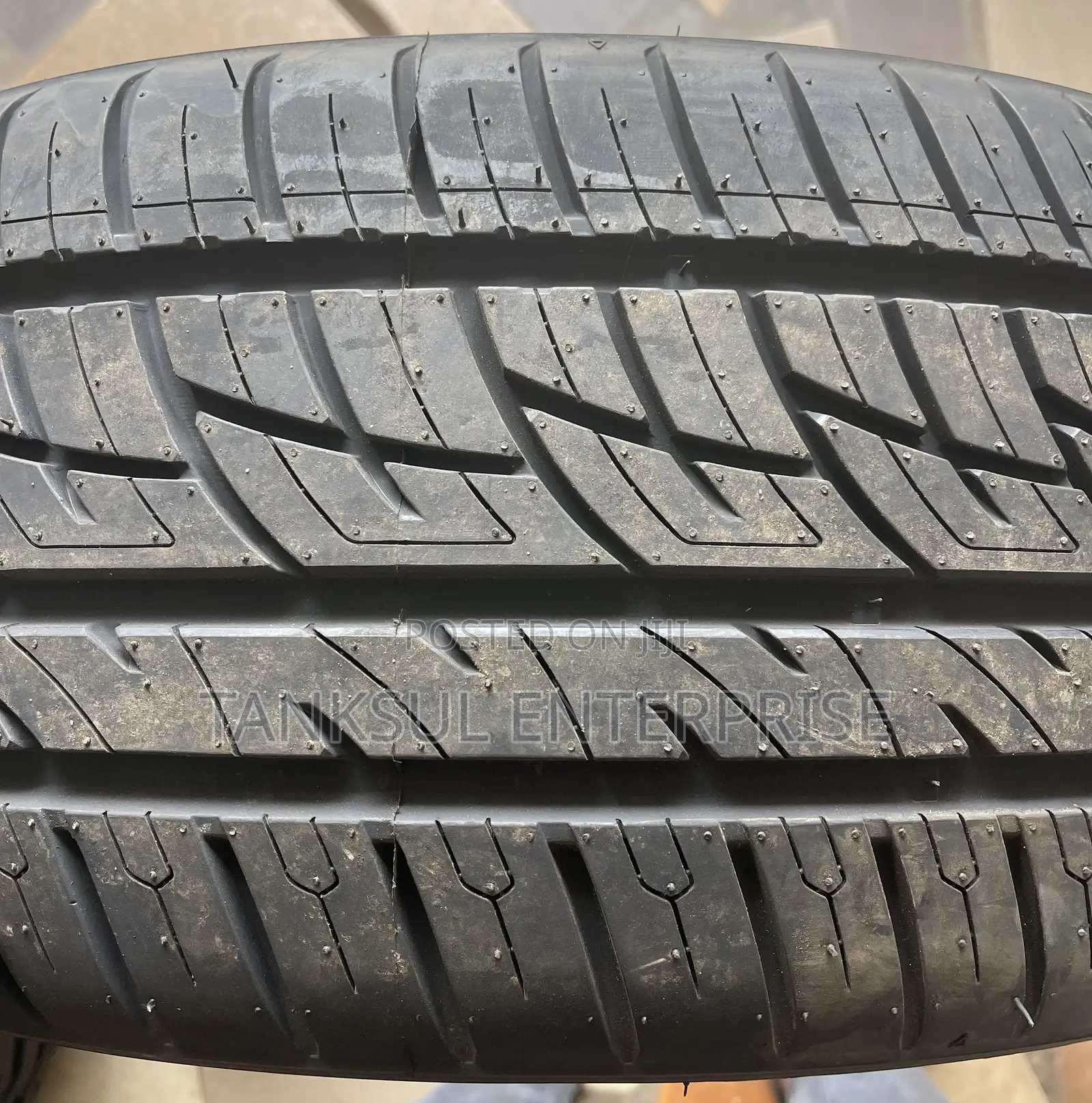 Delinte 245 55 R19