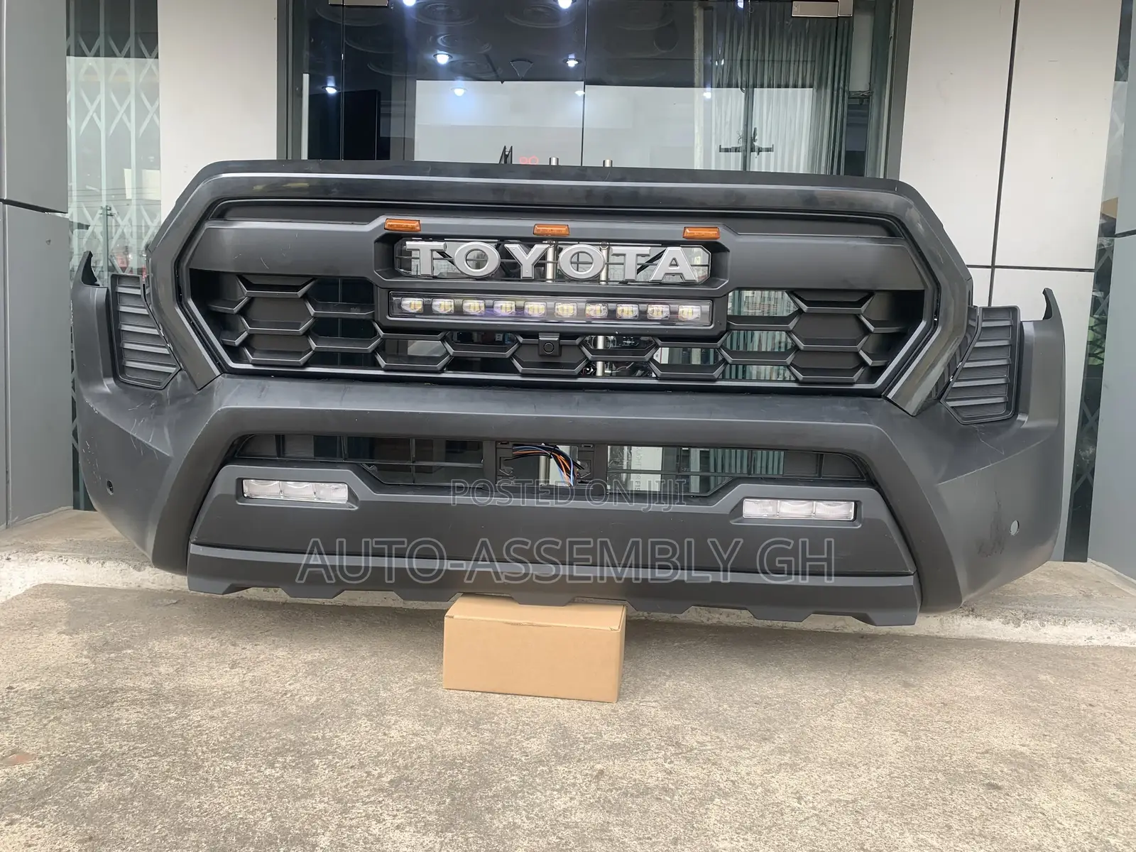 Toyota Tacoma TRD Pro,TRD Sports,SR5 Front Bumper 2023,2024,2025,2026