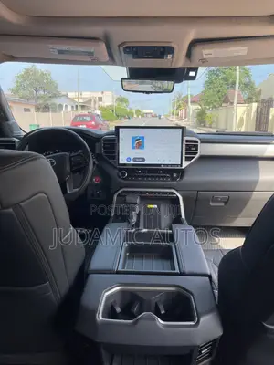 Toyota Tundra Limited 2022 Green