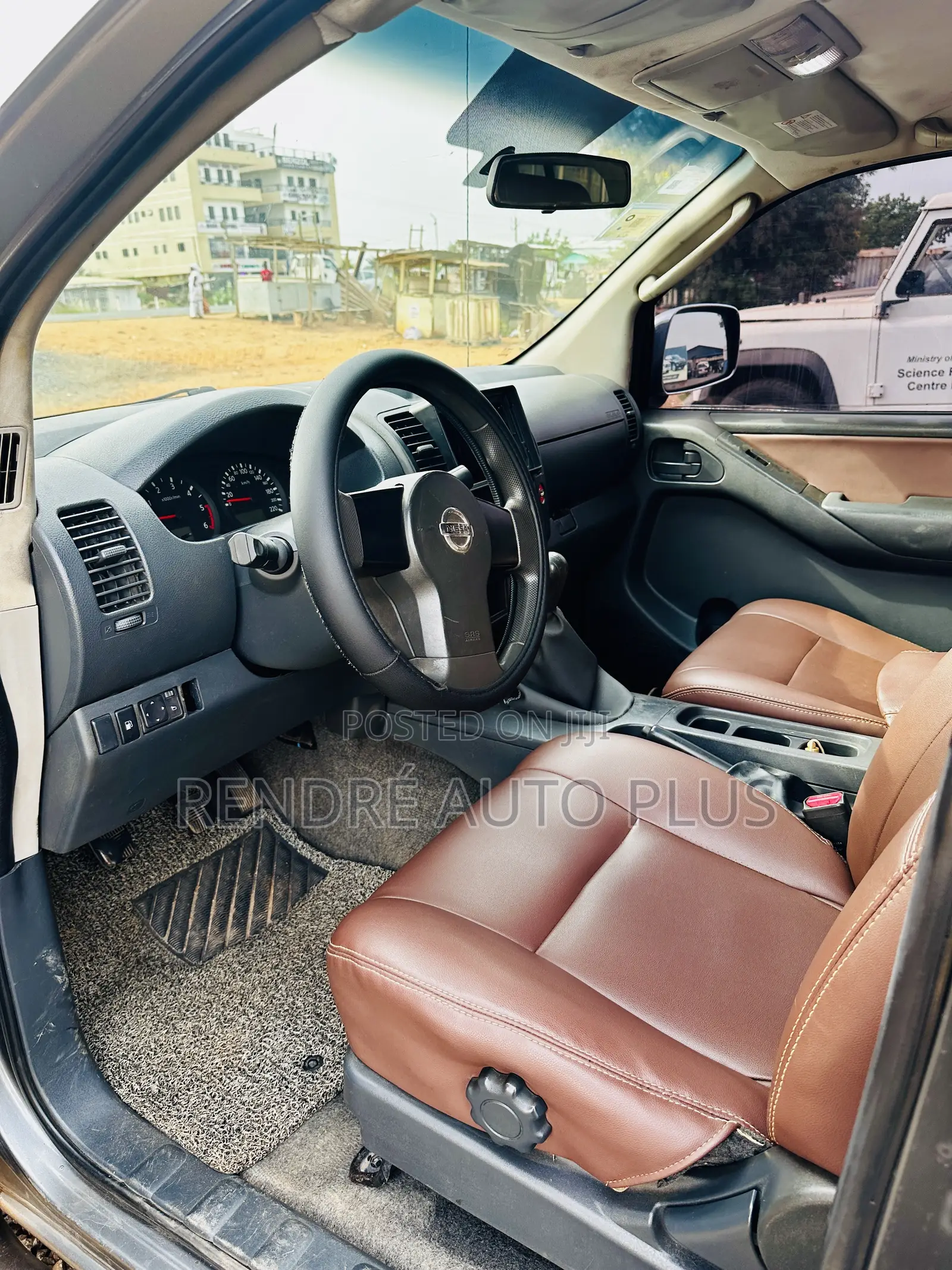 Nissan Navara 2.5 dCi 2011 Gray