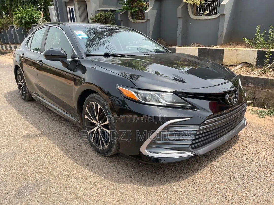 Toyota Camry SE (2.5L 4cyl 8A) 2019 Black