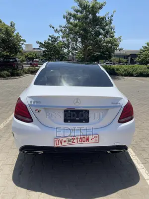 Mercedes-Benz C300 Sport 4Matic Sedan AWD (2.0L 4cyl 7A) 2017 White