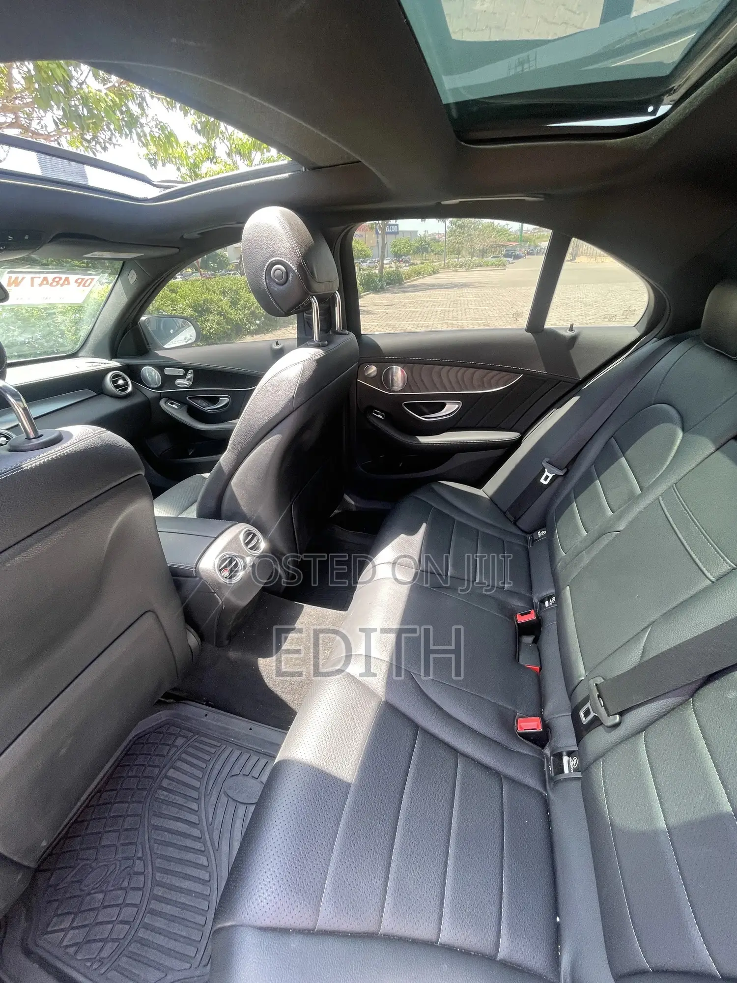 Mercedes-Benz C300 Sport 4Matic Sedan AWD (2.0L 4cyl 7A) 2017 White