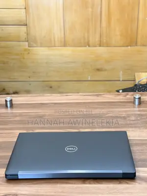 Laptop Dell Latitude 7390 8GB Intel Core i5 SSD 256GB