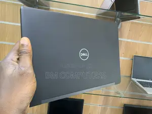 Laptop Dell Latitude 7390 8GB Intel Core i7 SSD 256GB