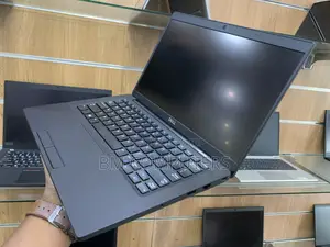 Laptop Dell Latitude 7390 8GB Intel Core i7 SSD 256GB