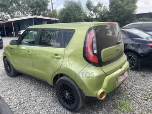 Kia Soul Hatchback 2016 Green