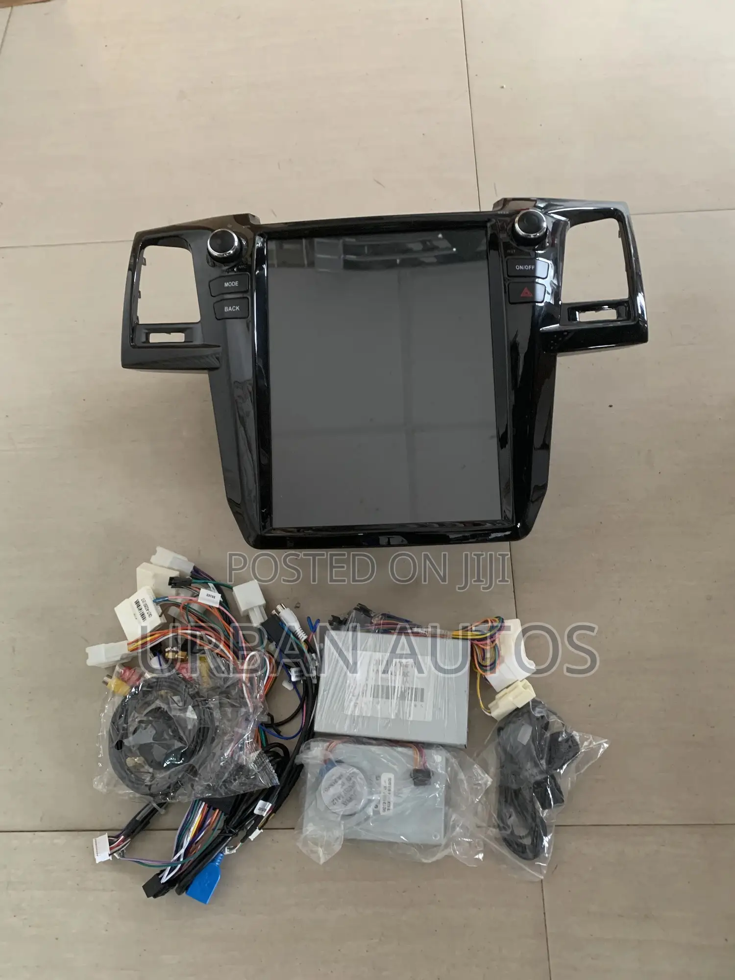 Fortuner 2012-2015 Tesla Screen