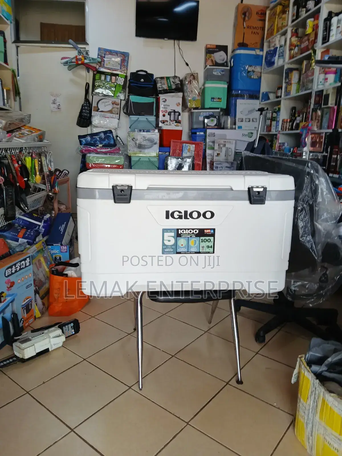 Igloo Latitude 100qt Cooler Ice Chest