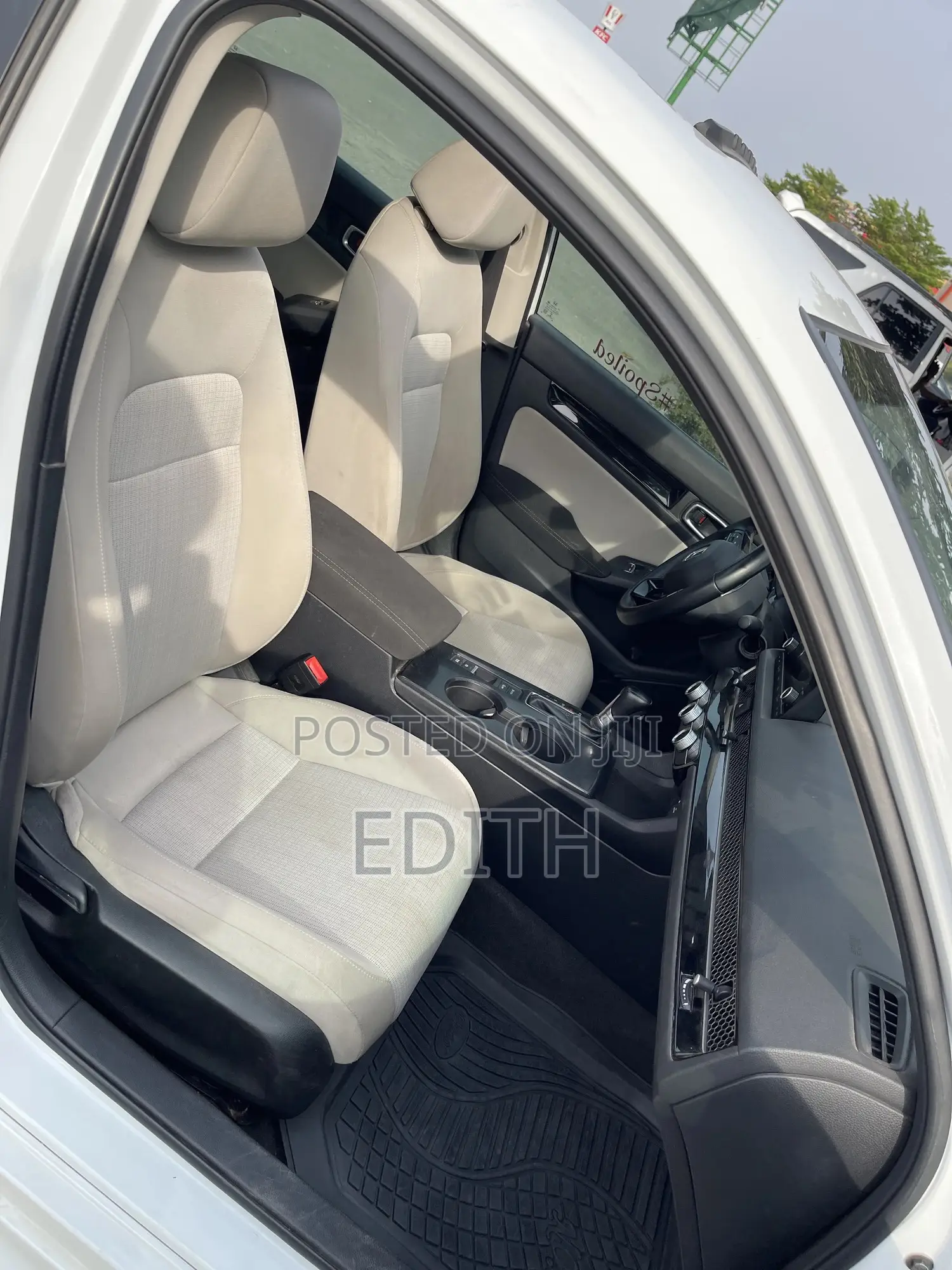 Honda Civic EX-L 2022 White