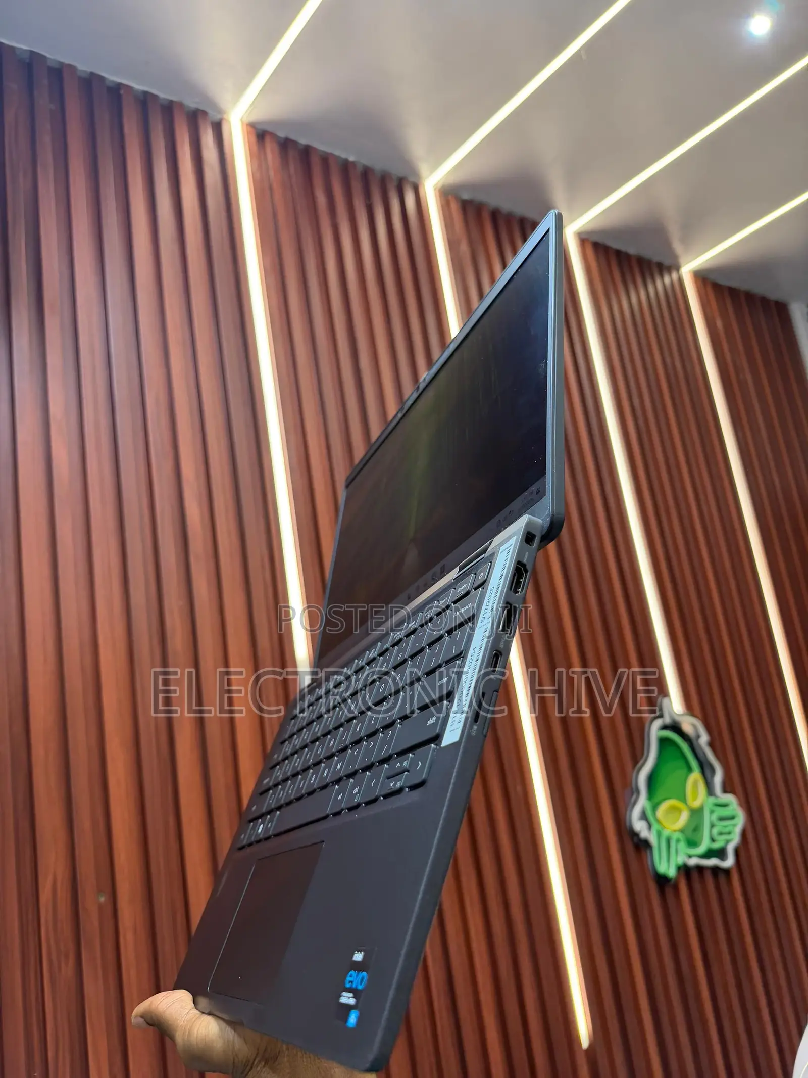 Laptop Dell Latitude 7420 16GB Intel Core i5 SSD 256GB