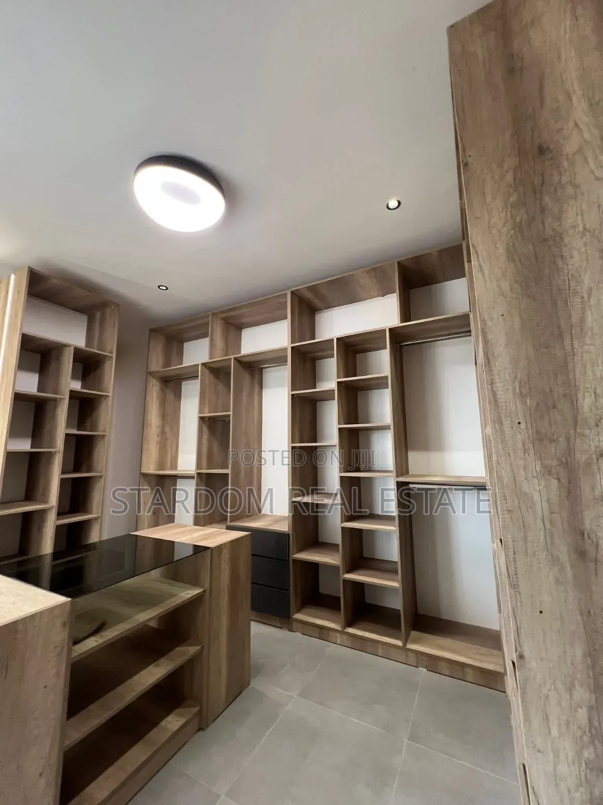4bdrm Duplex in Oyarifa for sale