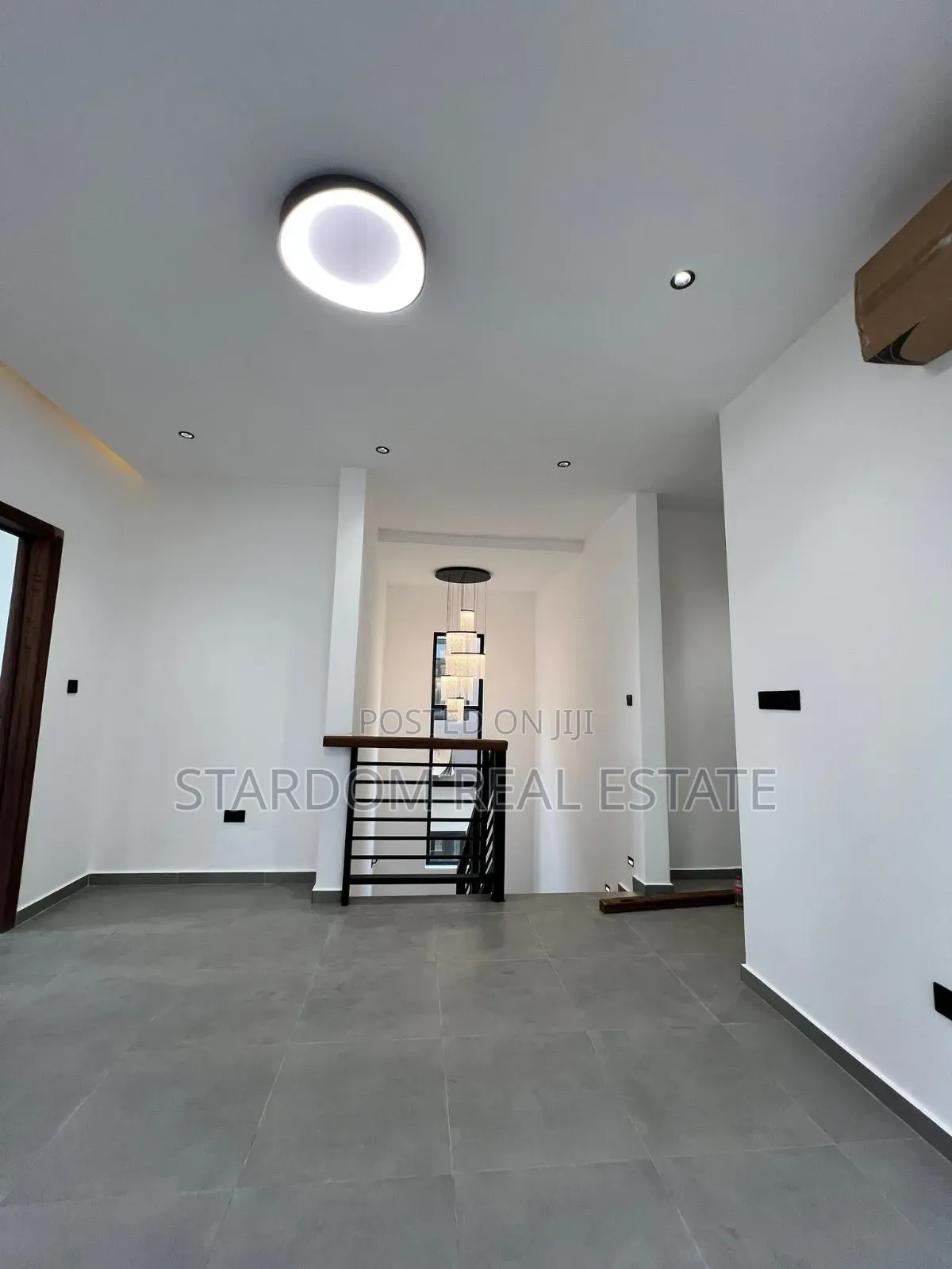 4bdrm Duplex in Oyarifa for sale