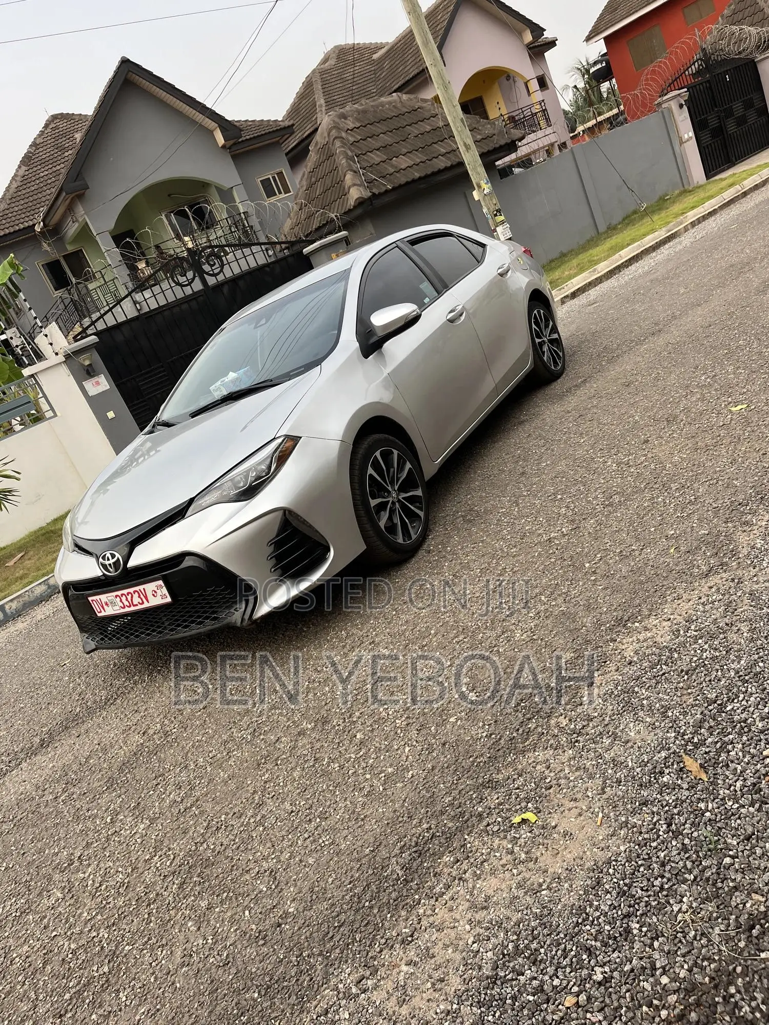 Toyota Corolla SE (1.8L 4cyl 2A) 2019 Silver