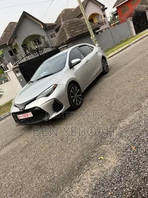 Toyota Corolla SE (1.8L 4cyl 2A) 2019 Silver