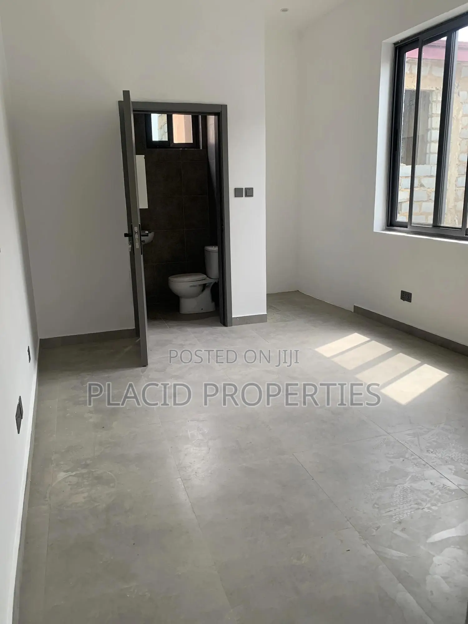 4bdrm Apartment in Haatso,Accra for rent