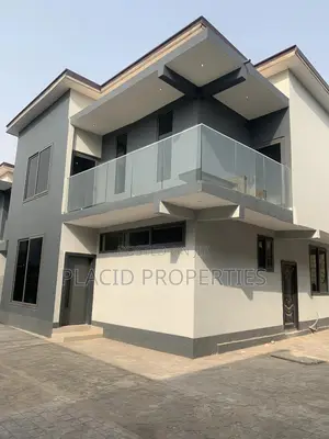 4bdrm Apartment in Haatso,Accra for rent