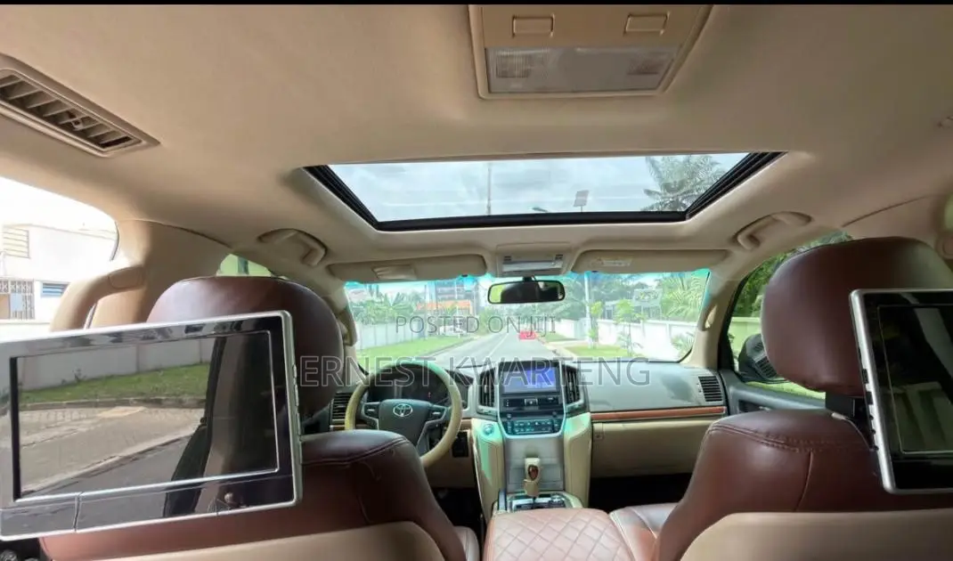 Toyota Land Cruiser 2015 Green