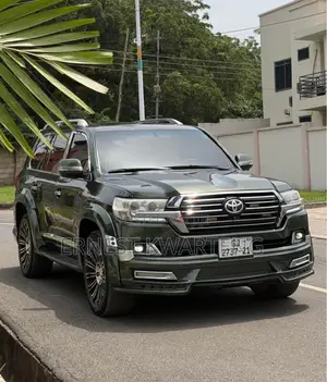 Toyota Land Cruiser 2015 Green