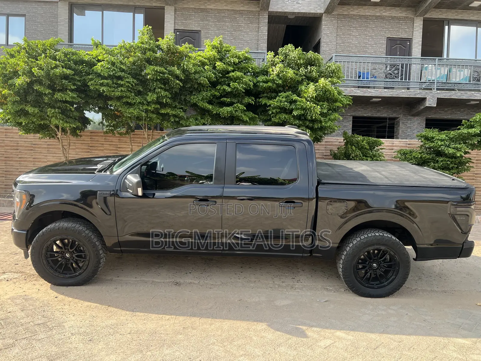 Ford F-150 XL 2023 Black