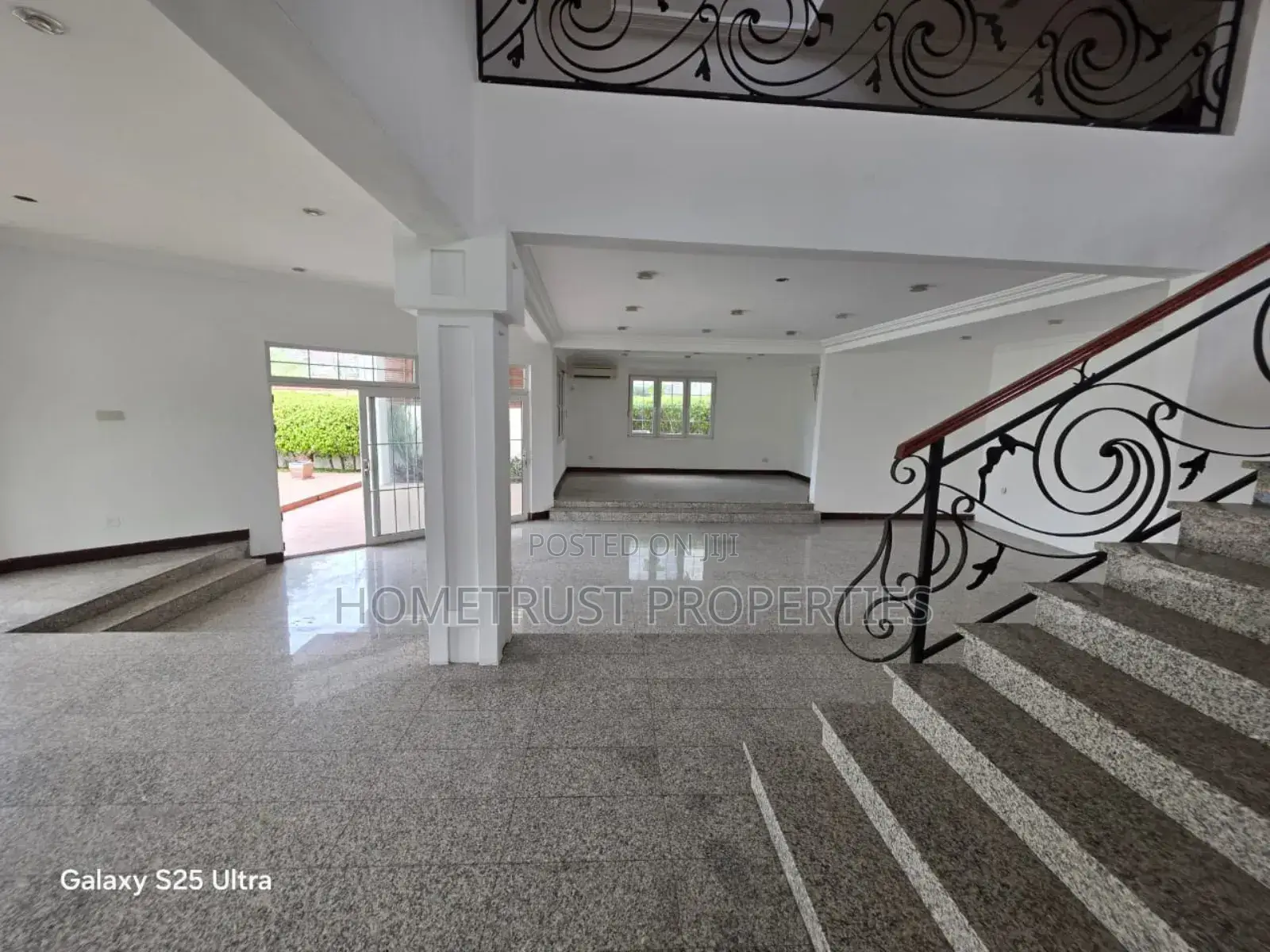 5bdrm Mansion in Hometrust Properties, American House for rent