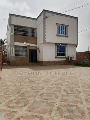 4bdrm Duplex in Hometrust Properties, Amasaman for sale