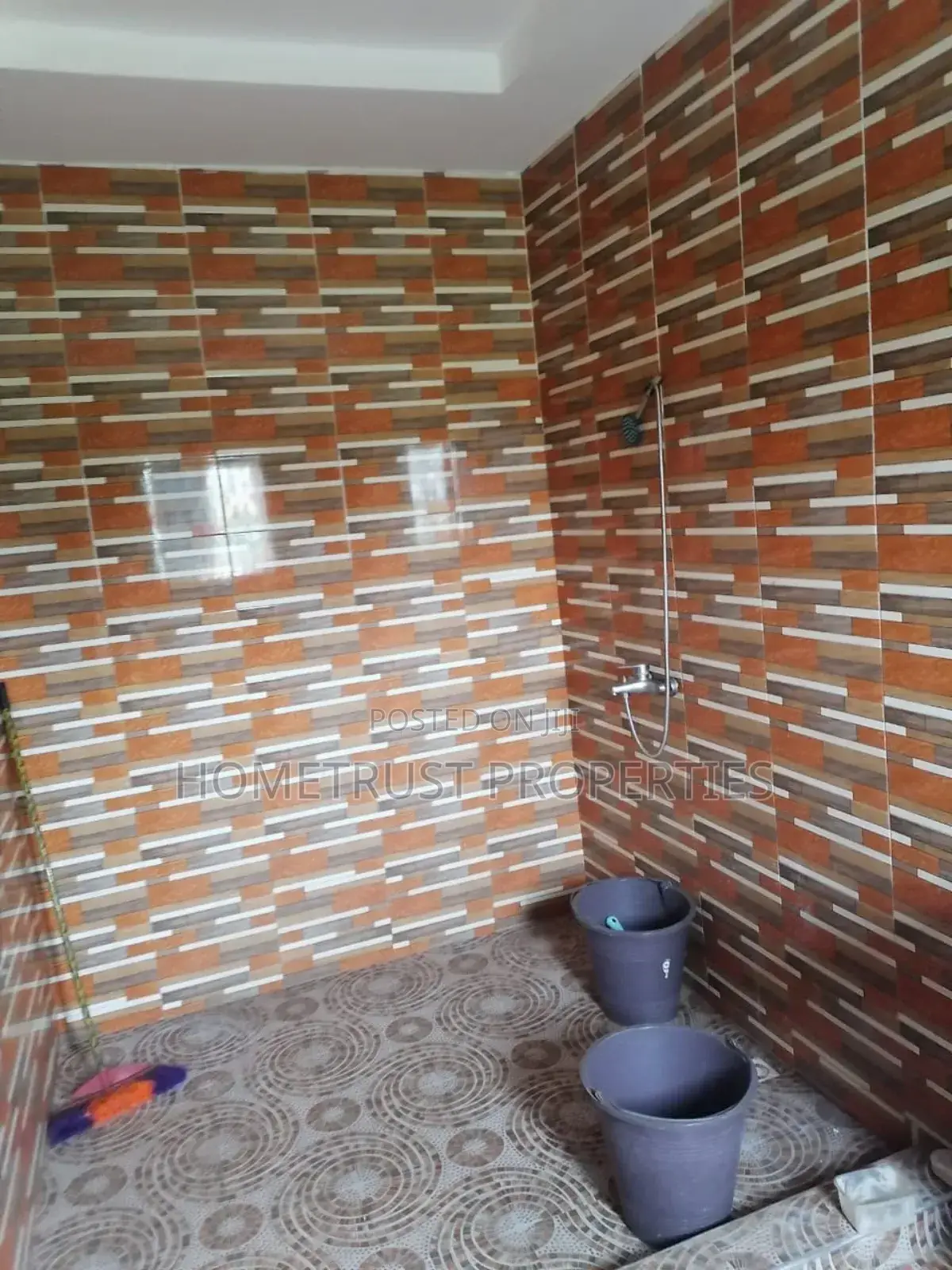 4bdrm Duplex in Hometrust Properties, Amasaman for sale