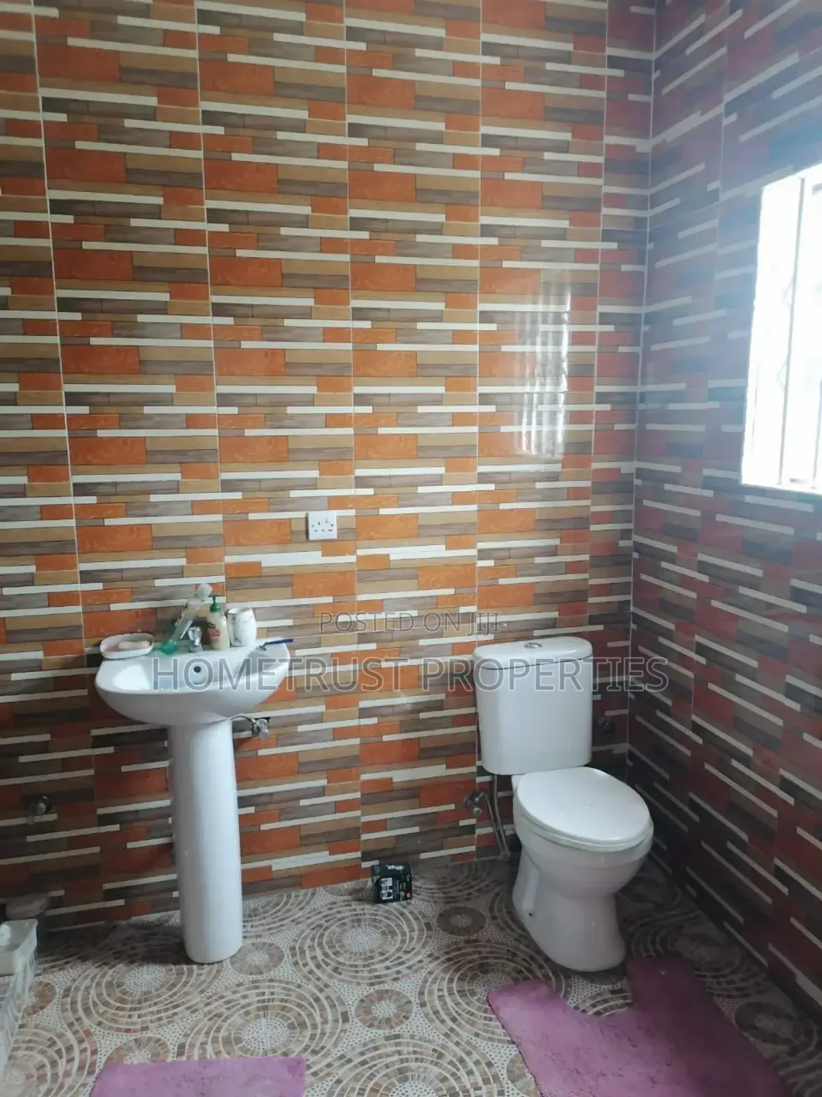 4bdrm Duplex in Hometrust Properties, Amasaman for sale