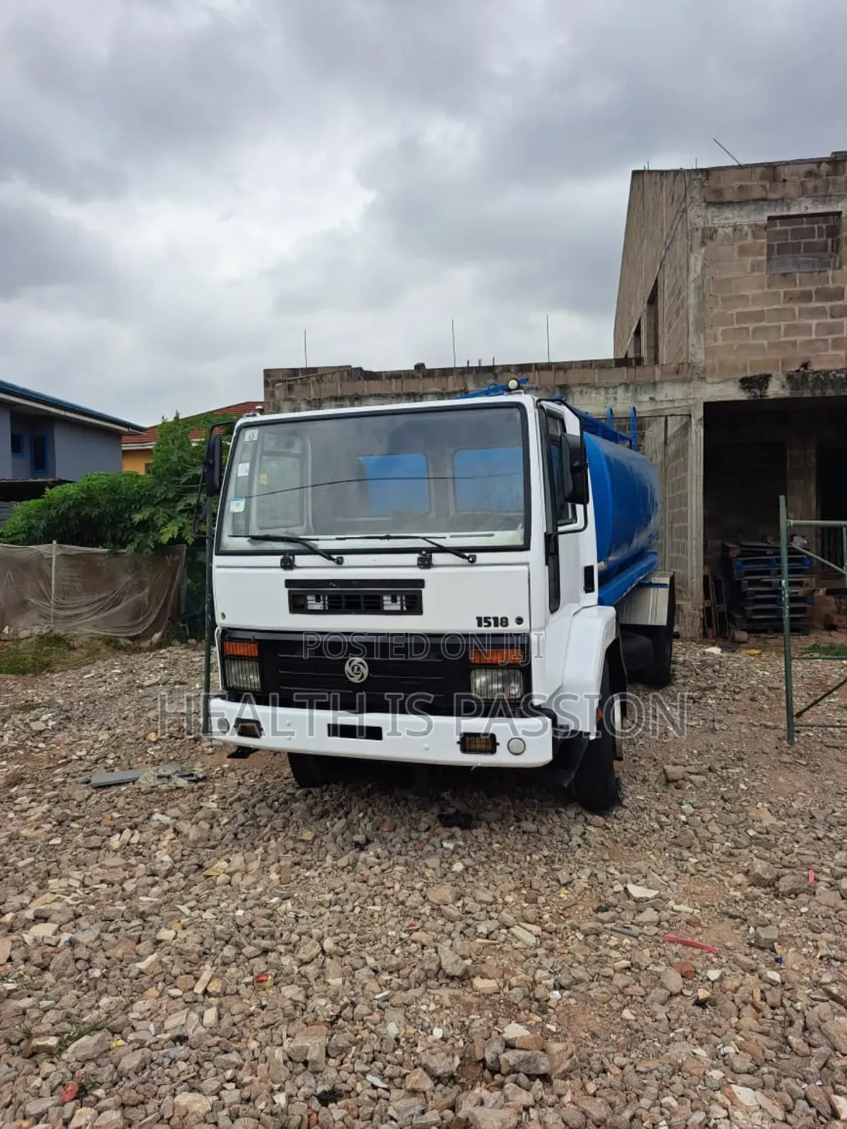 This Blue Water Tanker Truck Almost New Available for Hot Sale