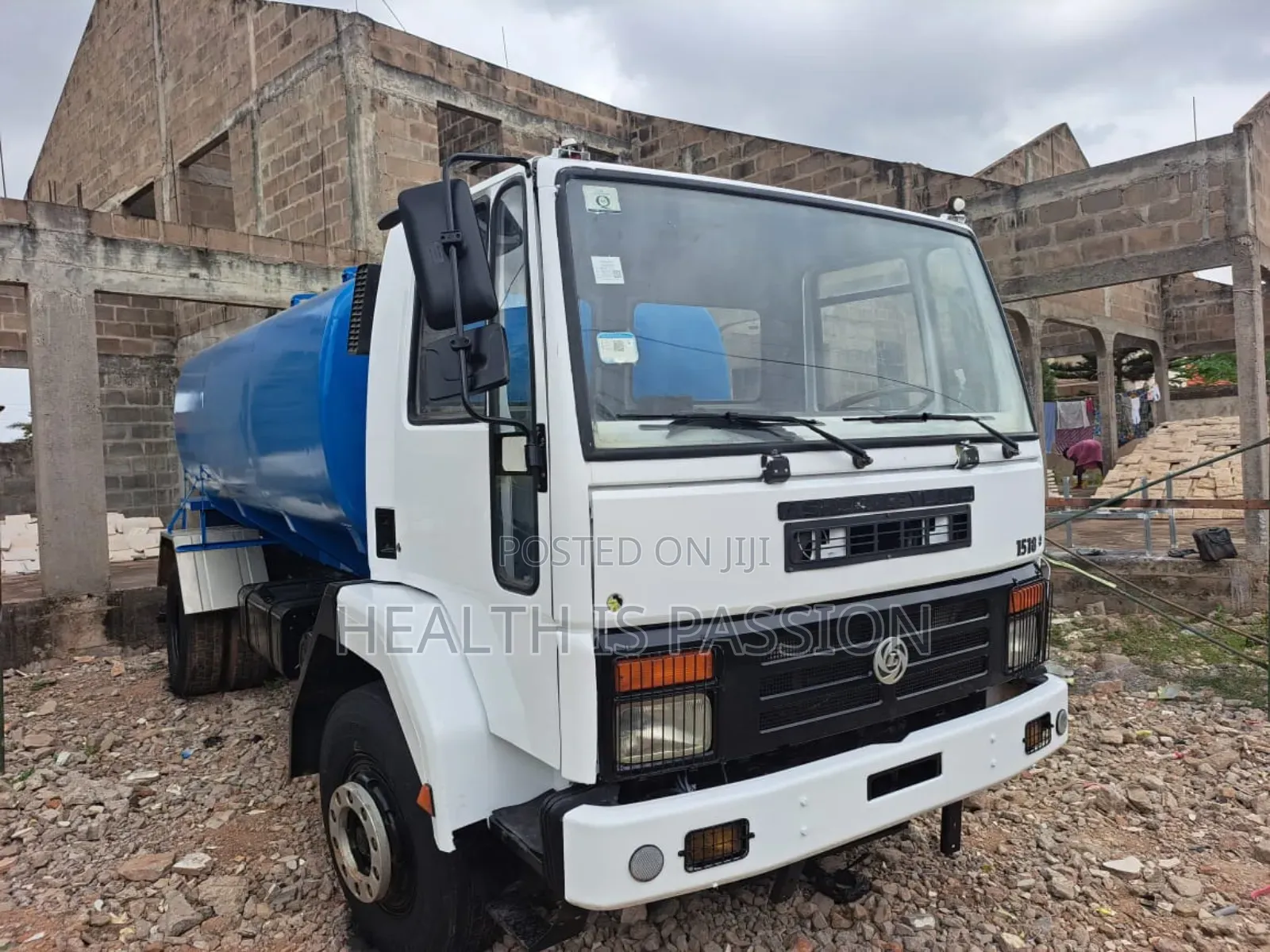 This Blue Water Tanker Truck Almost New Available for Hot Sale