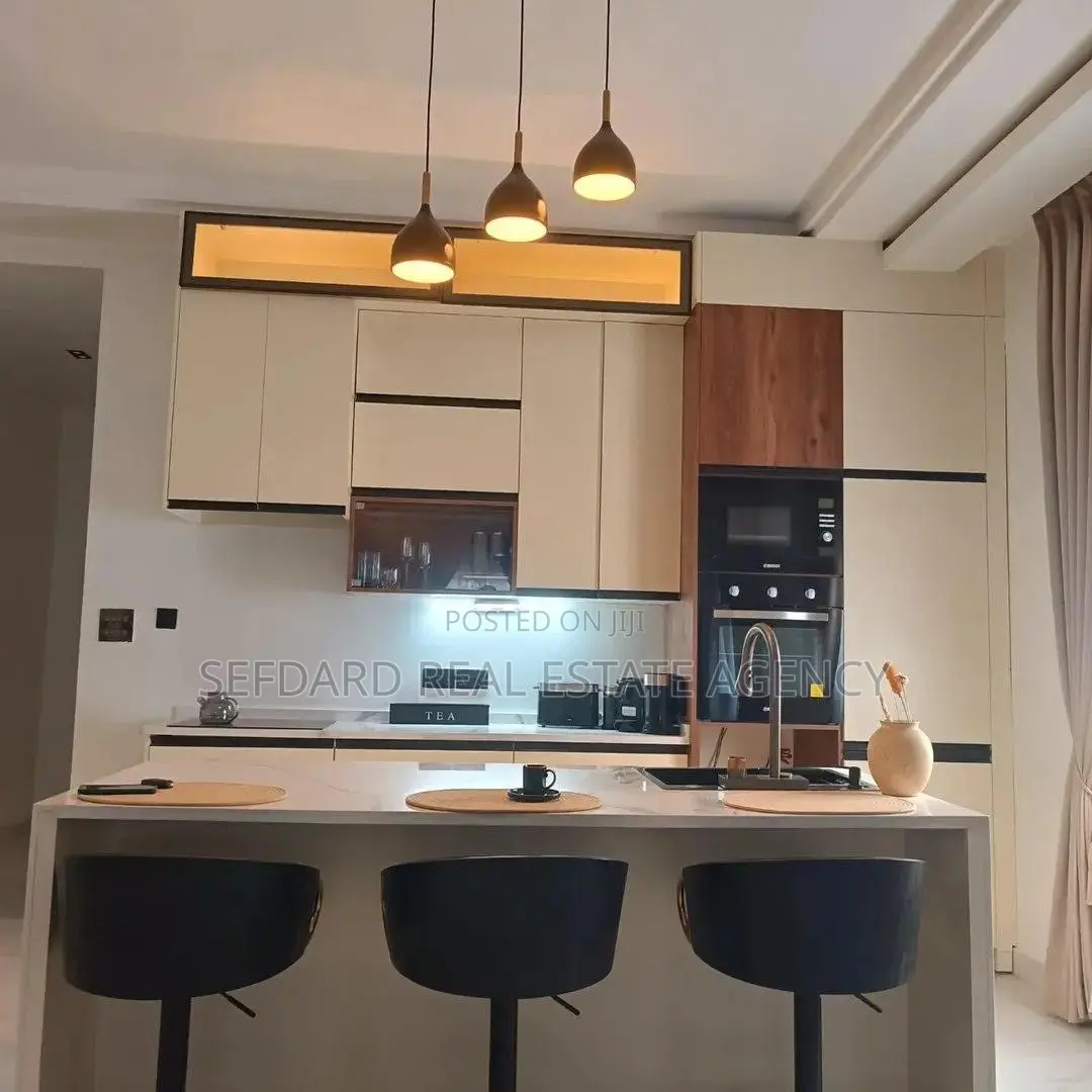 5bdrm House in East Legon for rent