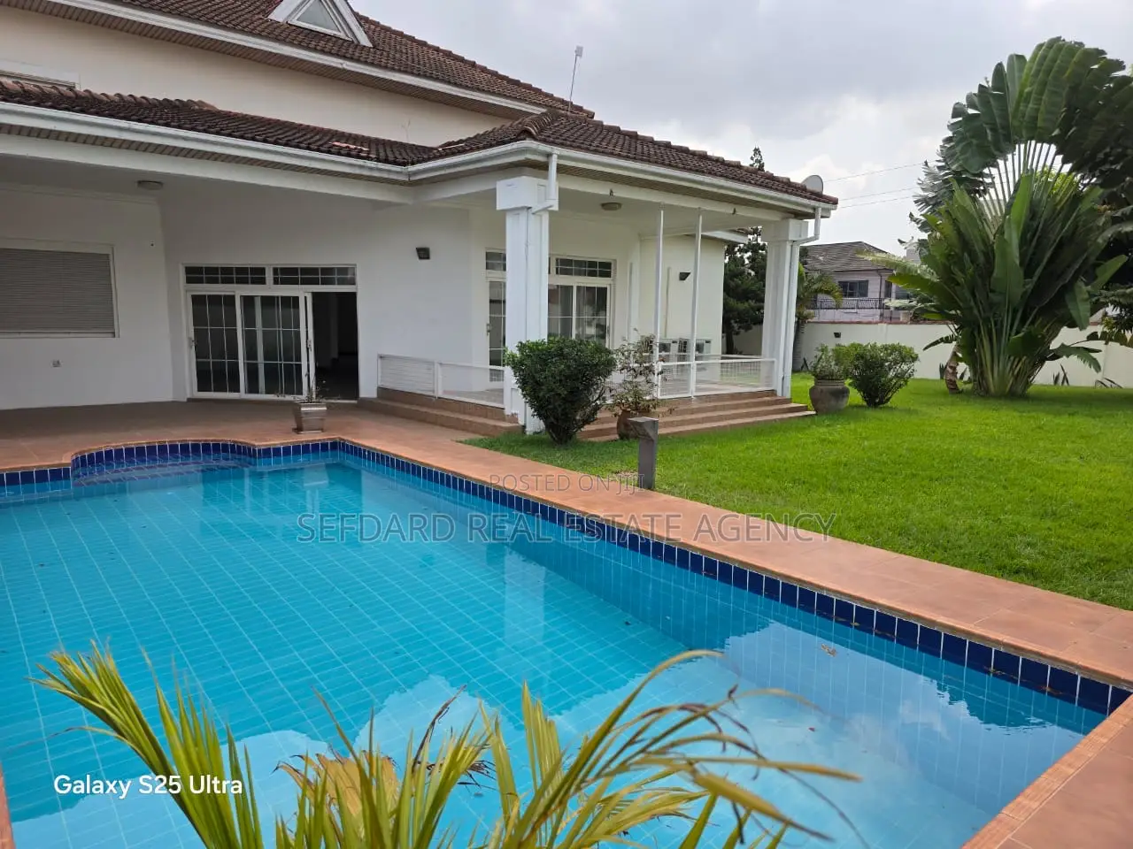 5bdrm House in East Legon for rent