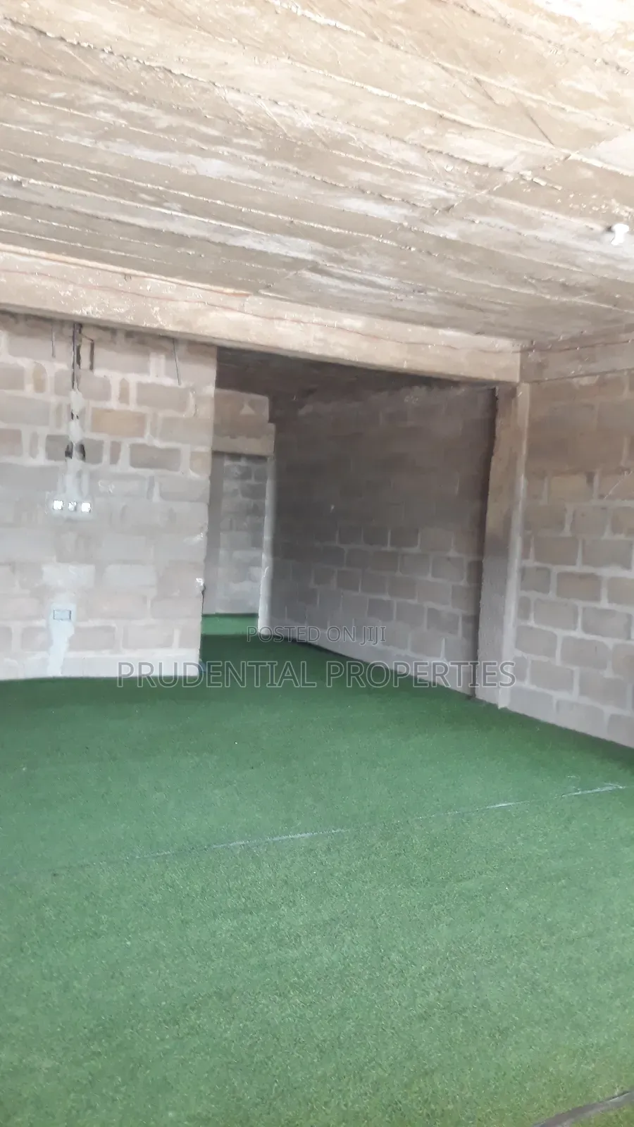 Restaurant for Rent at Agbogba