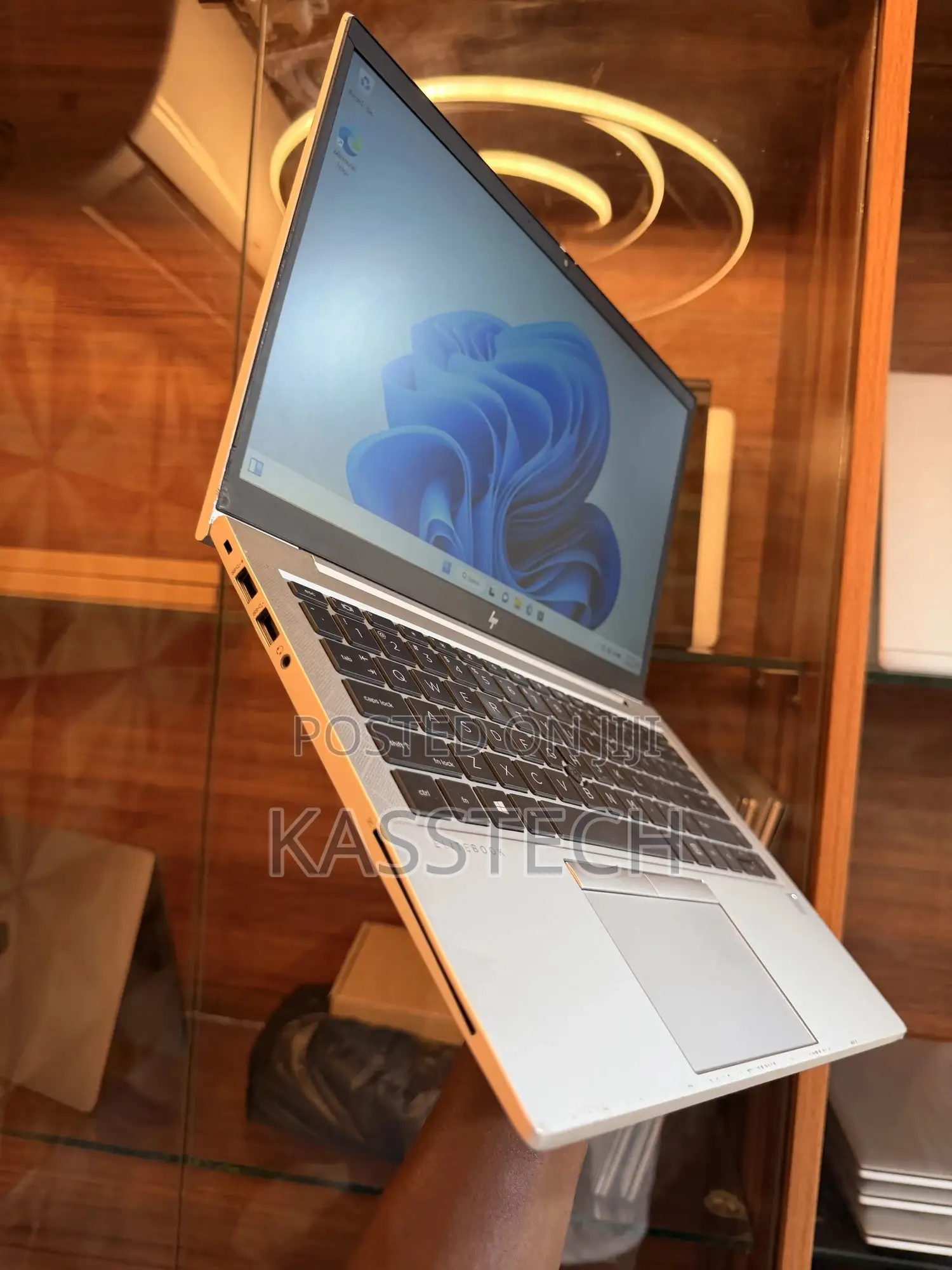 Laptop HP EliteBook 845 G7 8GB AMD Ryzen 5 SSD 256GB