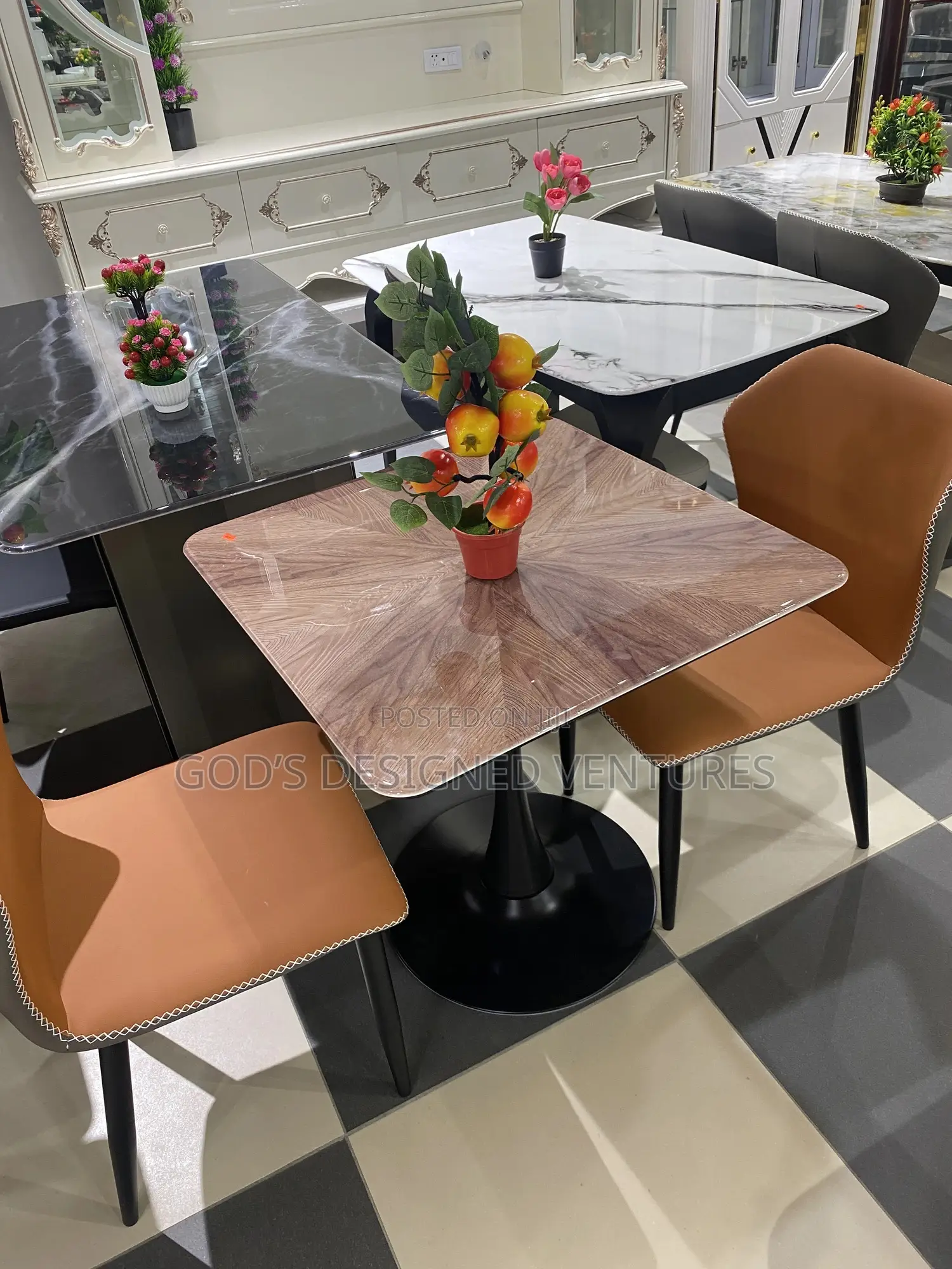 Nice Looking 2 Seater Dining Set