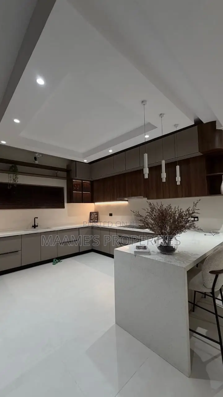 Furnished 4bdrm Duplex in East Legon for sale