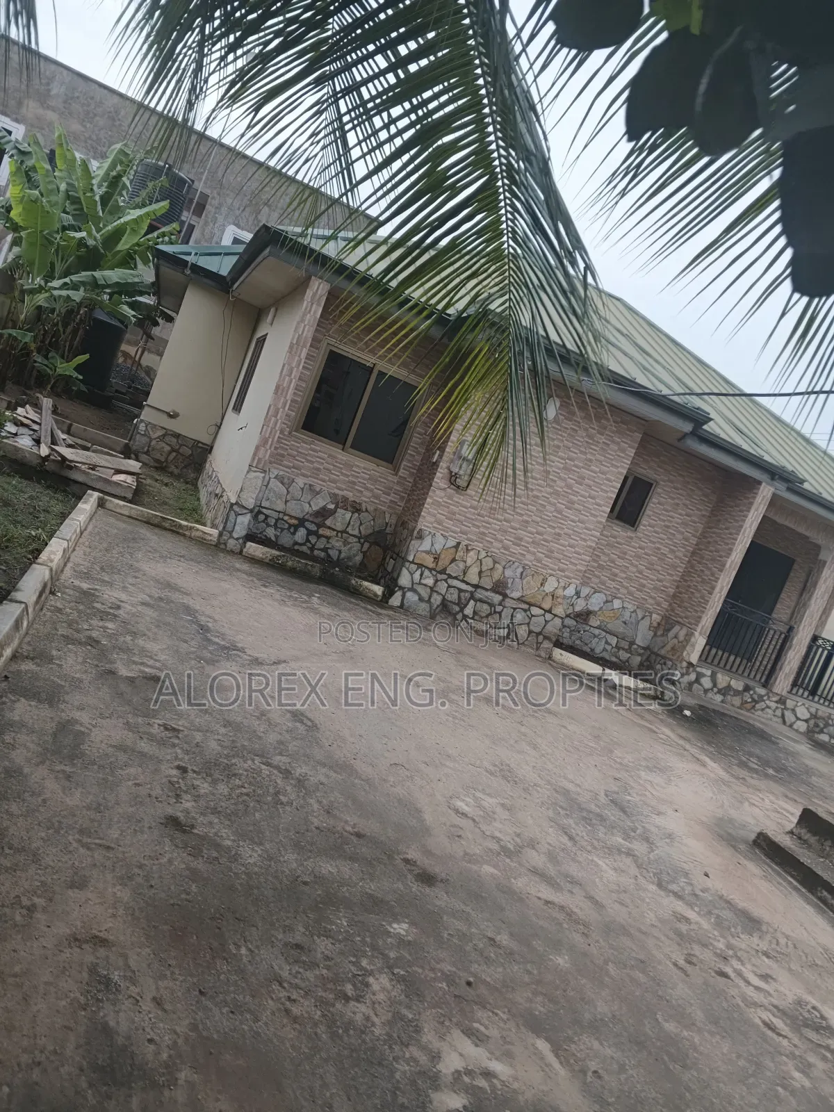 3bdrm House in Teiman, Oyarifa for rent