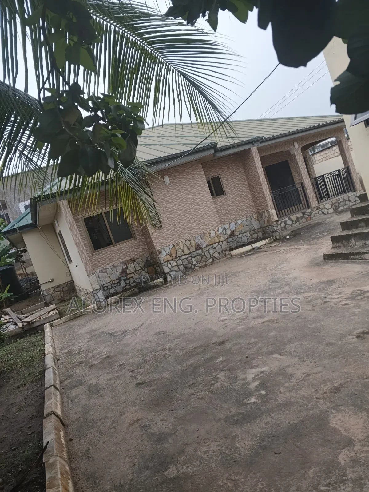 3bdrm House in Teiman, Oyarifa for rent