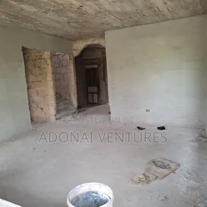 8bdrm Apartment in Sokoban Apaaso, Kumasi Metropolitan for sale