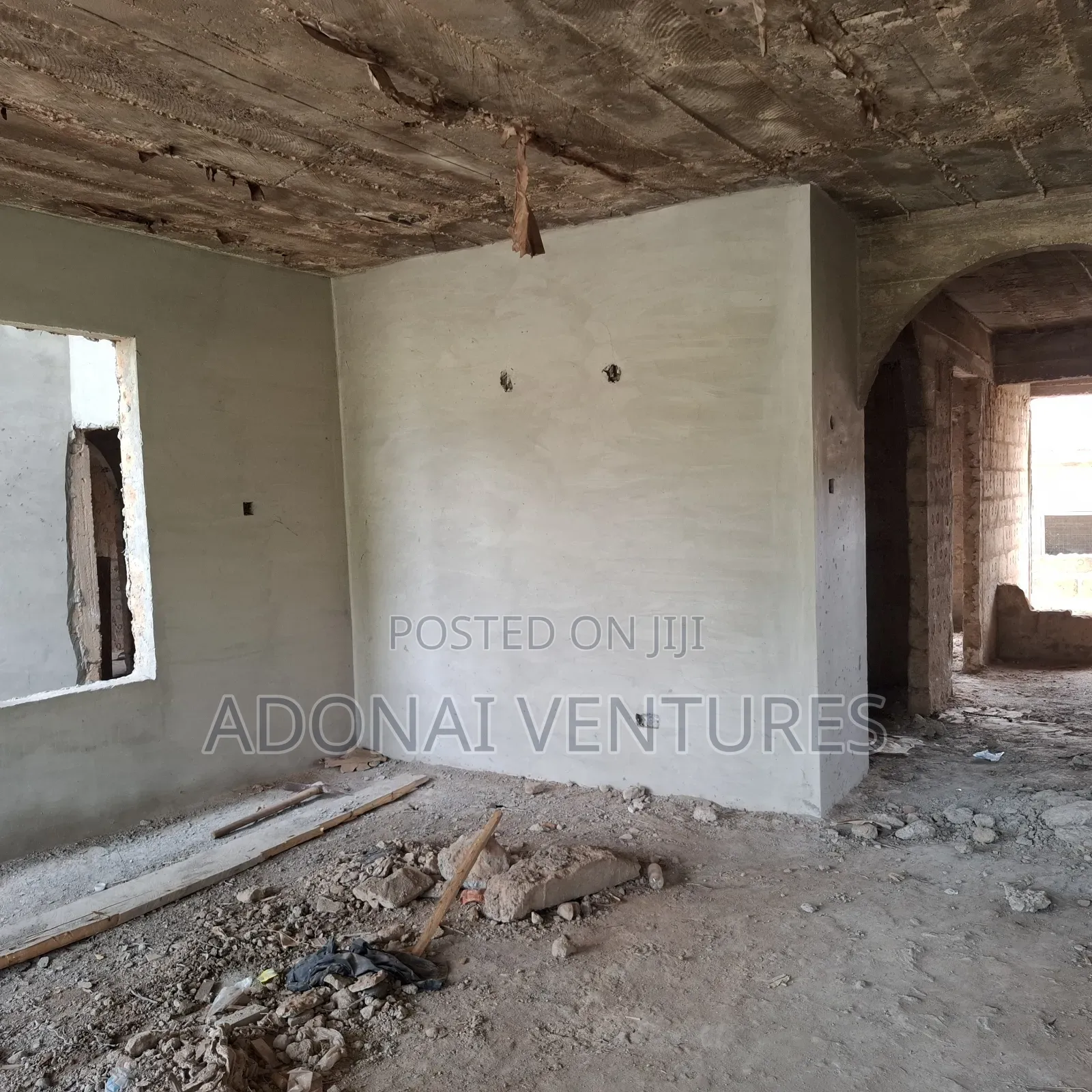 8bdrm Apartment in Sokoban Apaaso, Kumasi Metropolitan for sale
